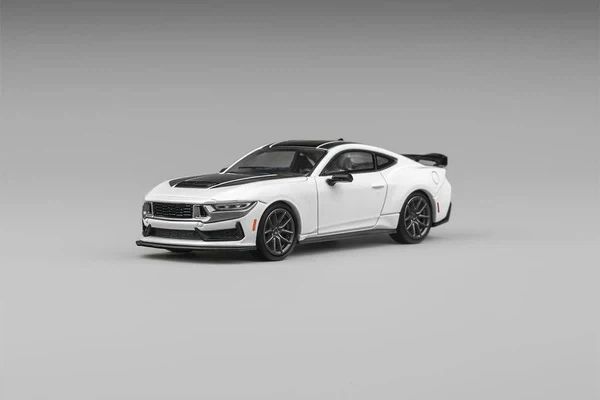 Pre-ordenar CM 1/64 para Musta - Die Cast Car 1 64 reseña y precio